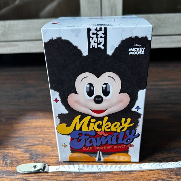 PLUTO- Mickey Family Cute Together Keychain Series- POP MART, 100% AUTHENTIC - Picture 3 of 5